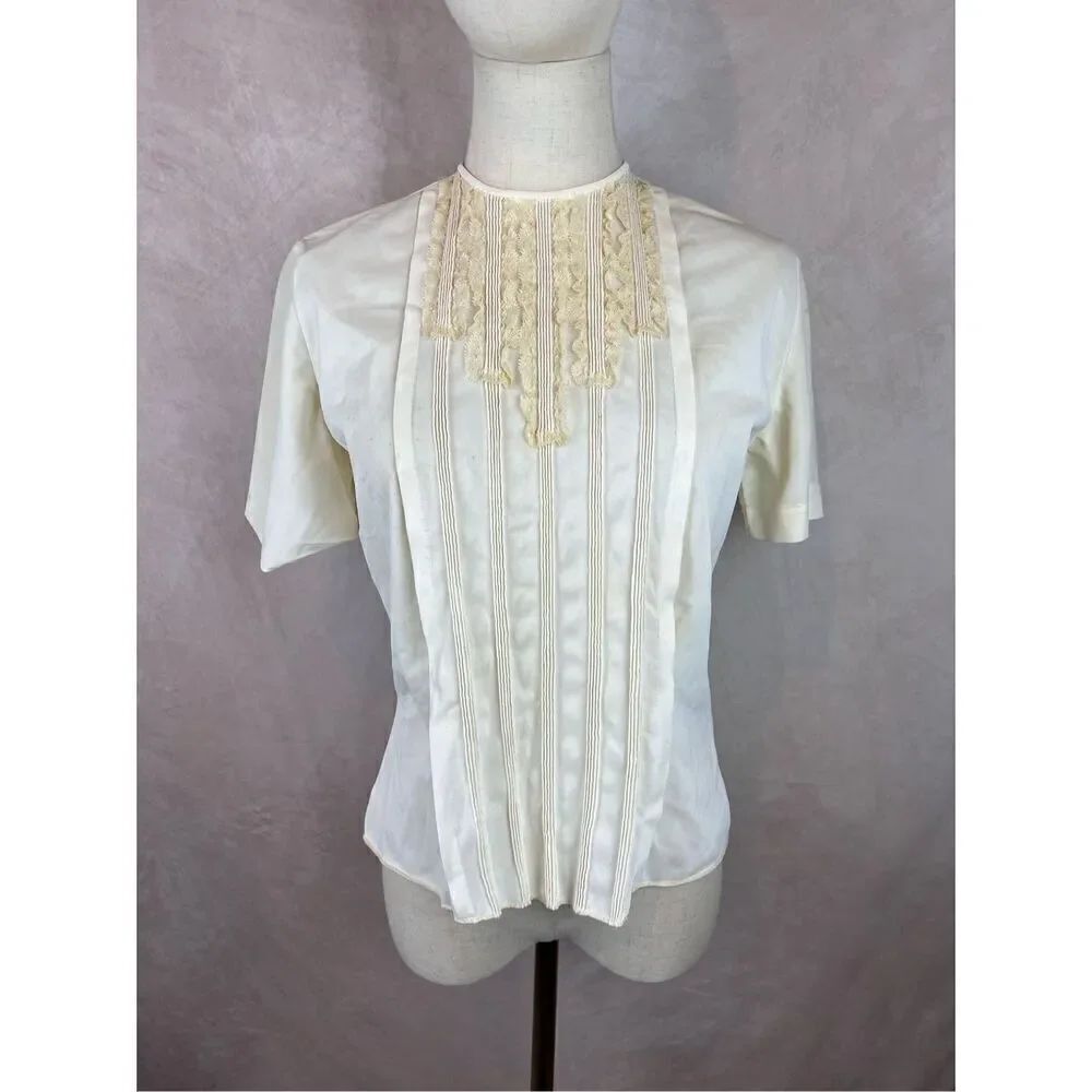 Vintage Late 1950s Cream Lace Button Back Blouse